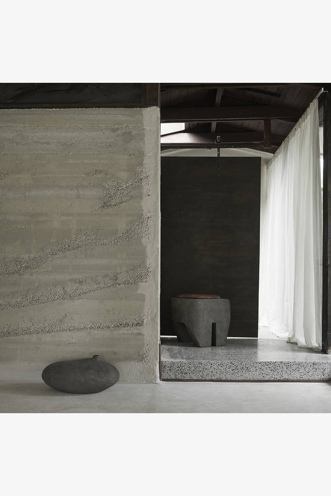 101 COPENHAGEN Sculpt Stool - Concrete コンクリートスツール